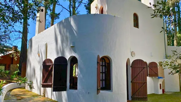 Casa en Avenida Cruz del Sur 500