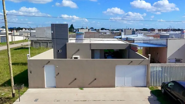 Casa en Fuerza Aérea 2700