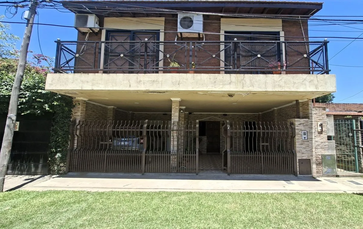 Casa en Coronel Manuel Fraga 1800