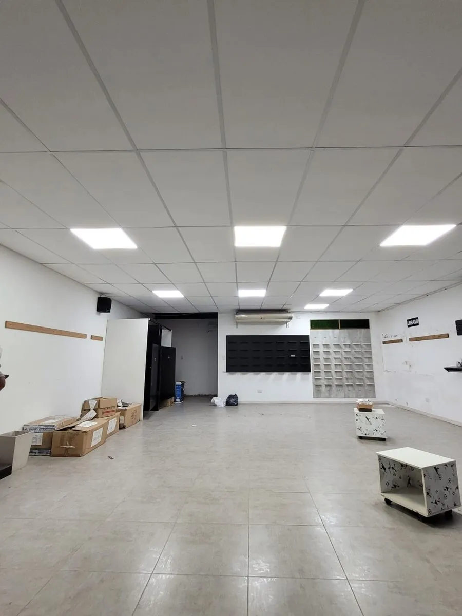 Local Comercial en Avenida Lujan 3700