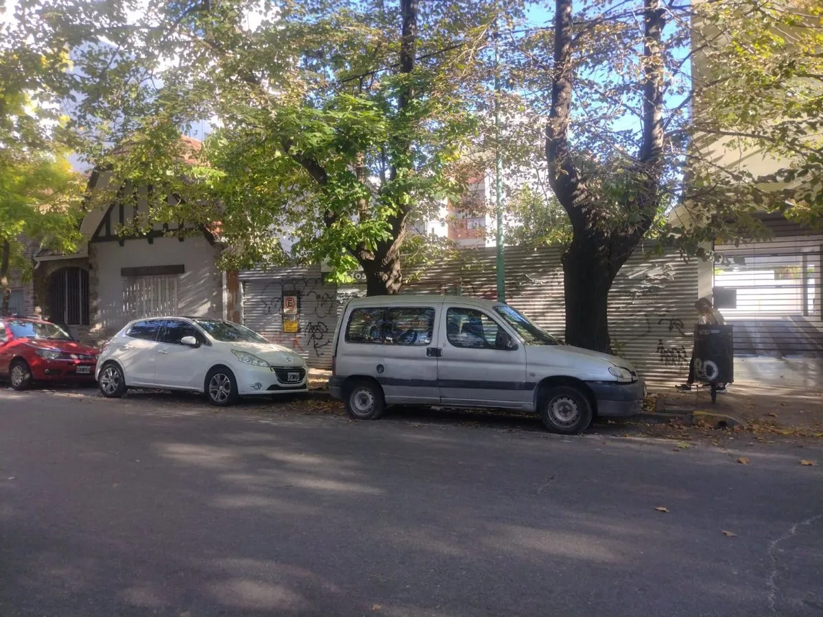 Lote en Gascón 2700