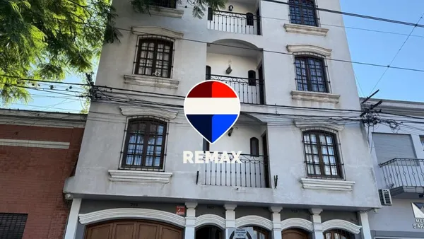 Departamento en Macrocentro. Sarmiento 300