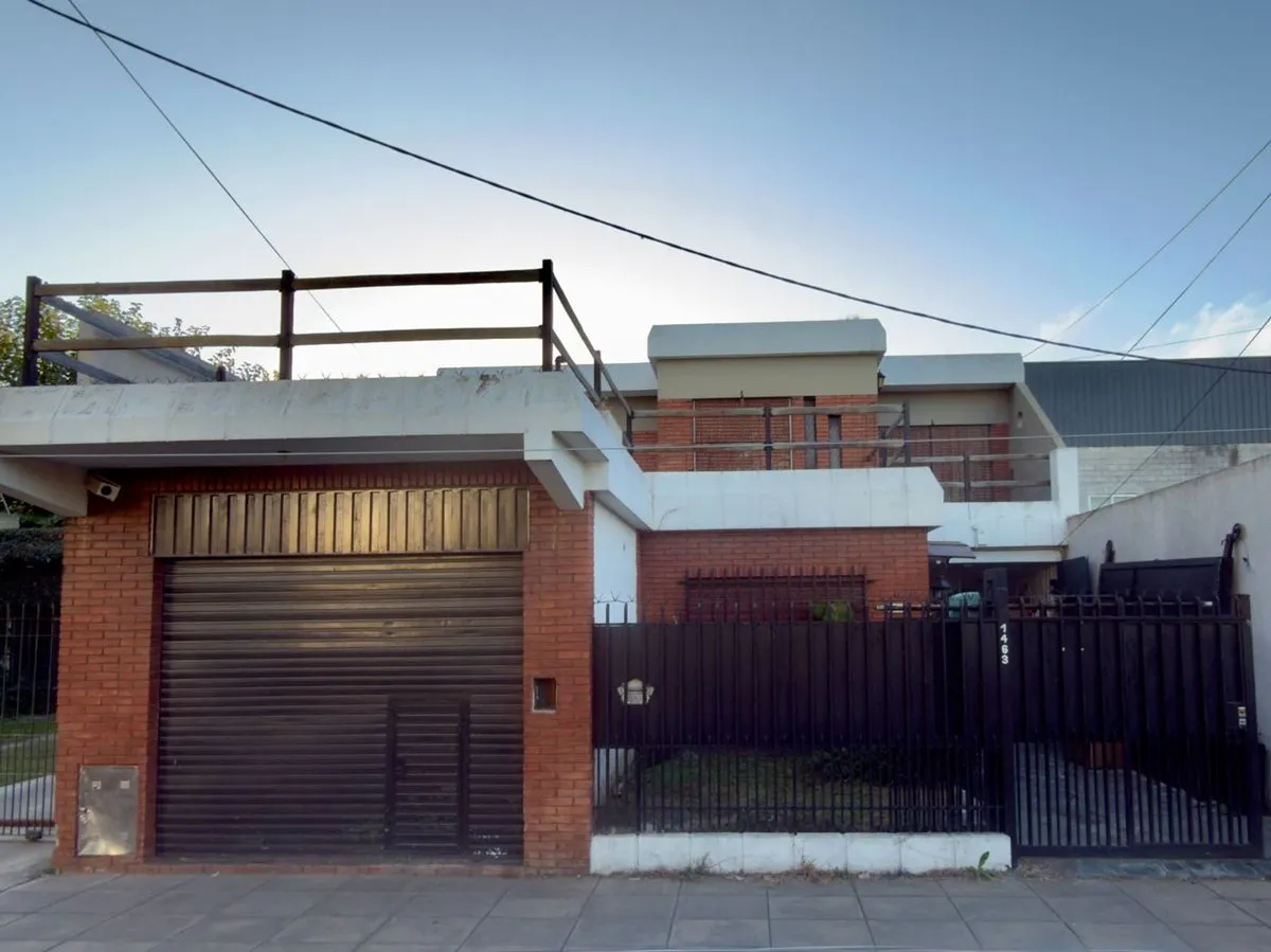 Industria en Cerrito 1400