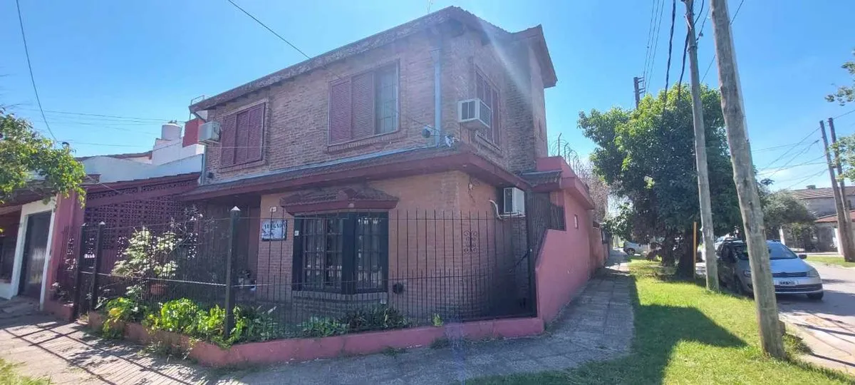 Casa en 25 de Mayo 3400