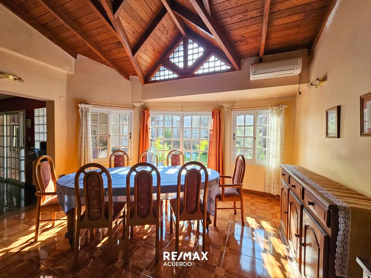 Casa en Necochea 300