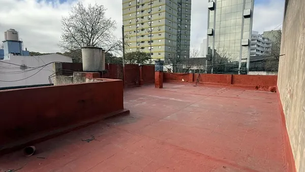 P H en Avenida Caseros 3300