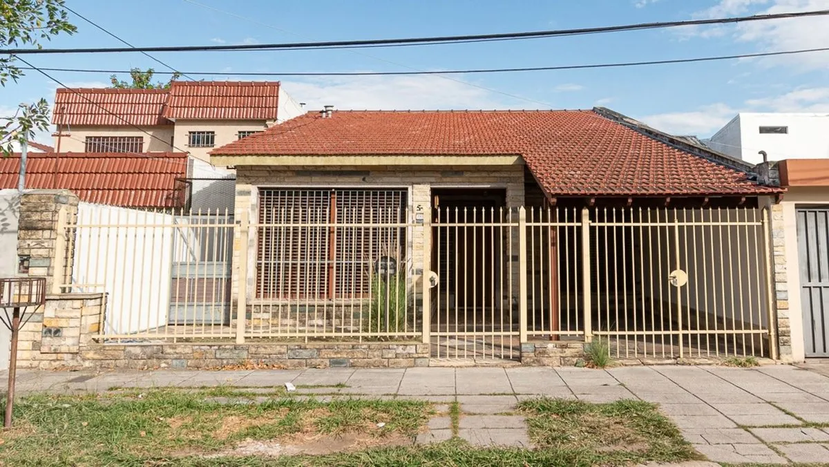Casa en José Martí 2400