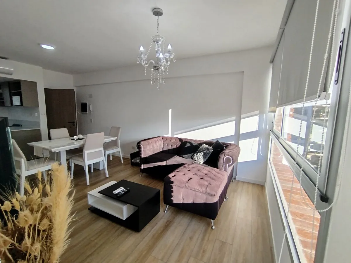Departamento en Humberto 1º 900