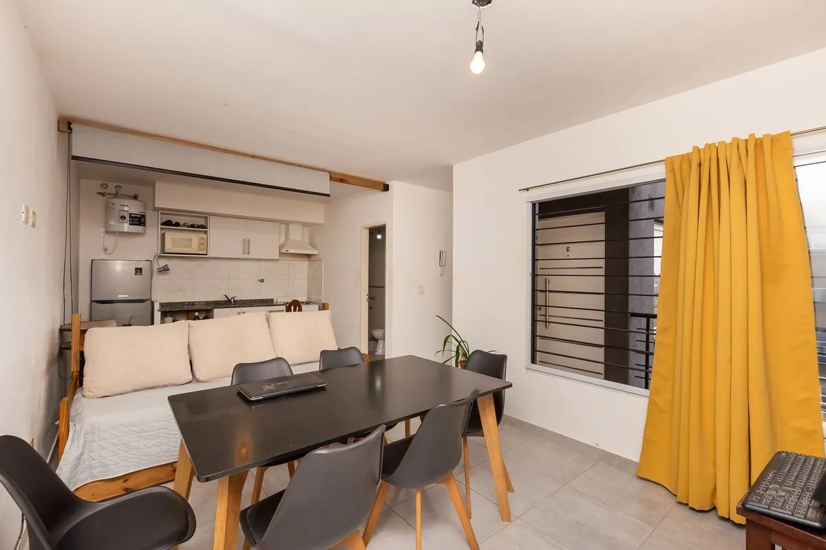 Departamento en Joaquín V. González 900