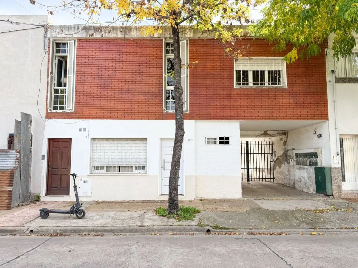Departamento en Azcuénaga 800