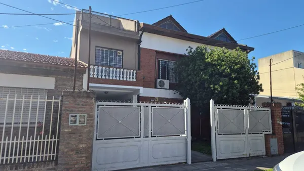 Casa en Juan Díaz de Solís 1200