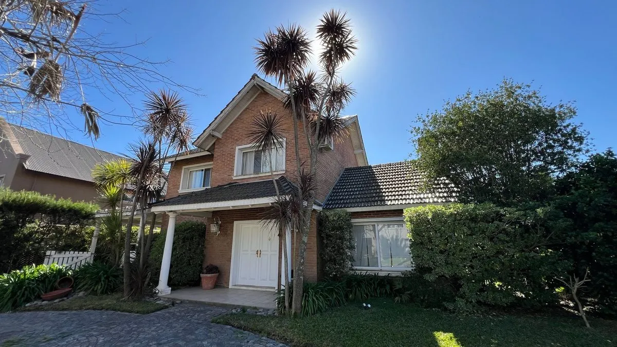 Casa en Suipacha 1300