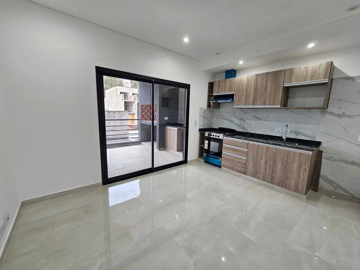 Departamento en Jose Uriburu 900
