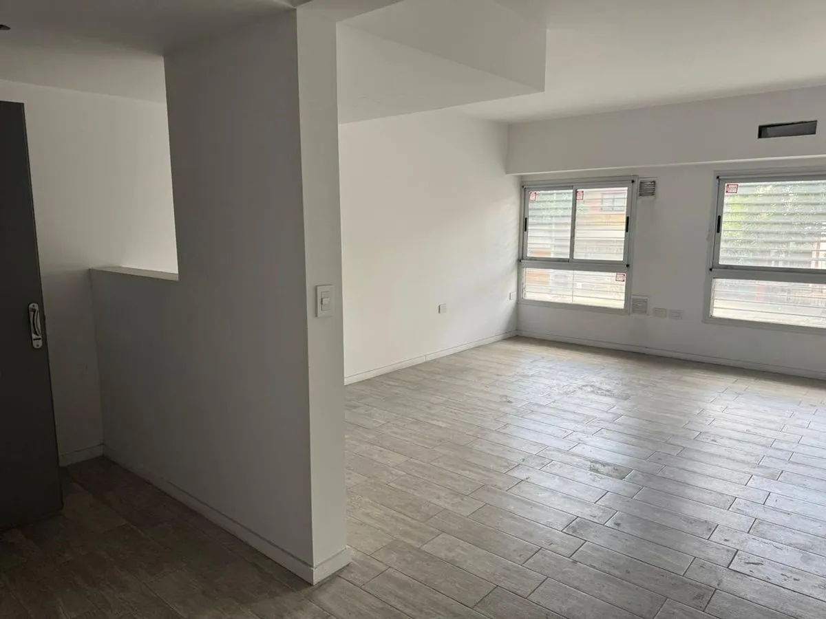 Departamento en Avenida Directorio 2900