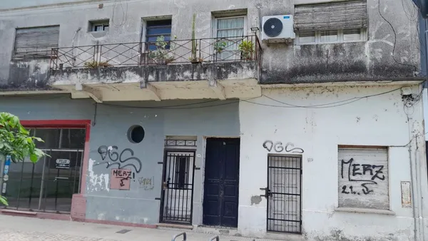 Local Comercial en Pasaje Bustamante 2200