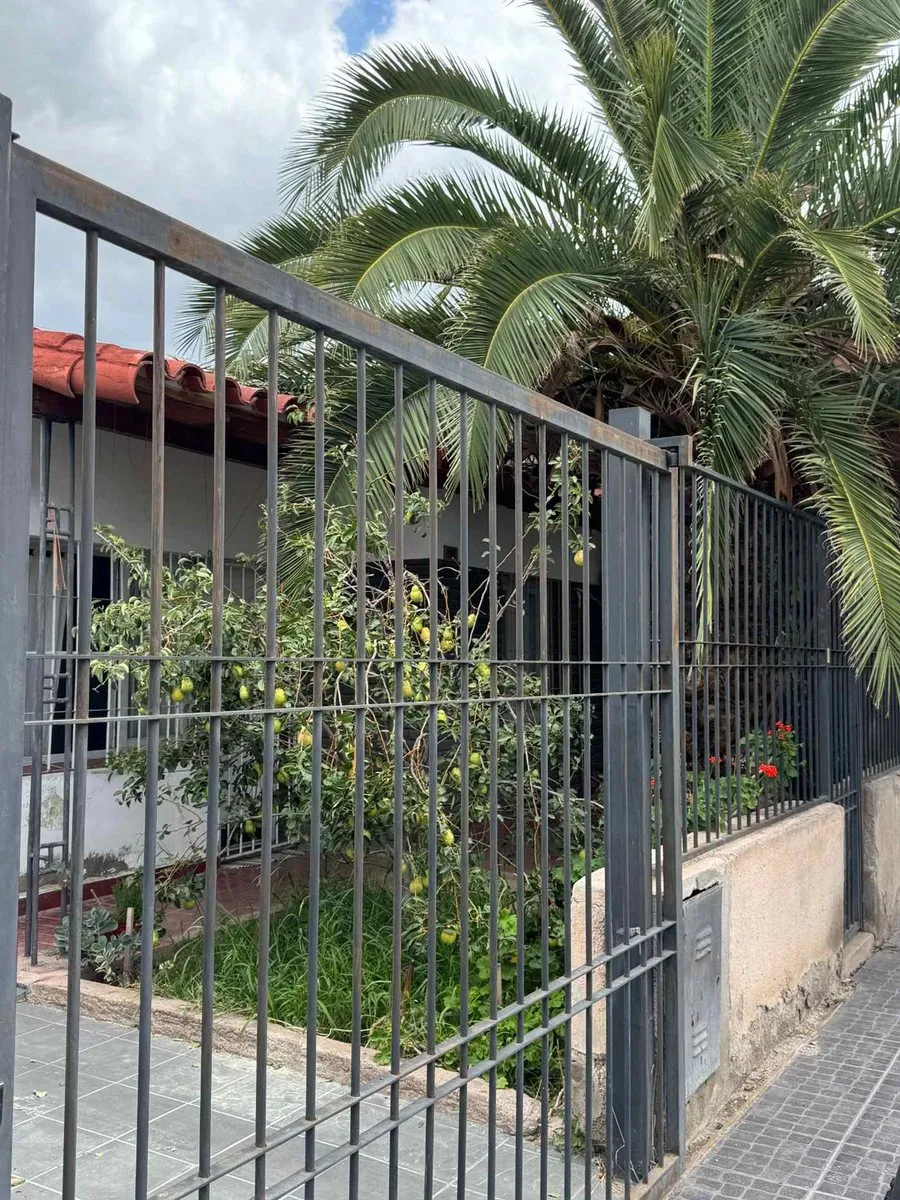 Casa en Cayetano Silva 1400