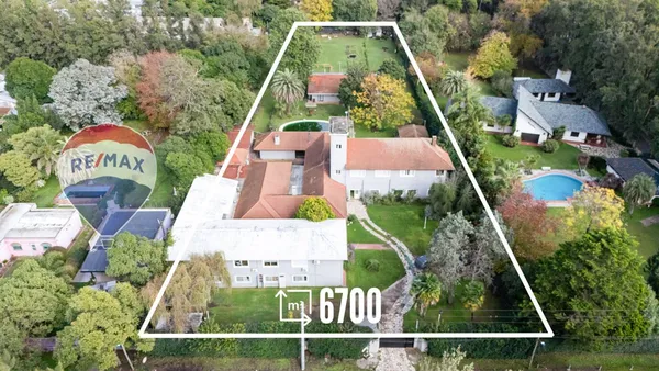 Lote en Emilio Mitre 1900