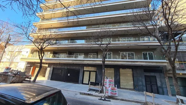 Local Comercial en Deheza 2300