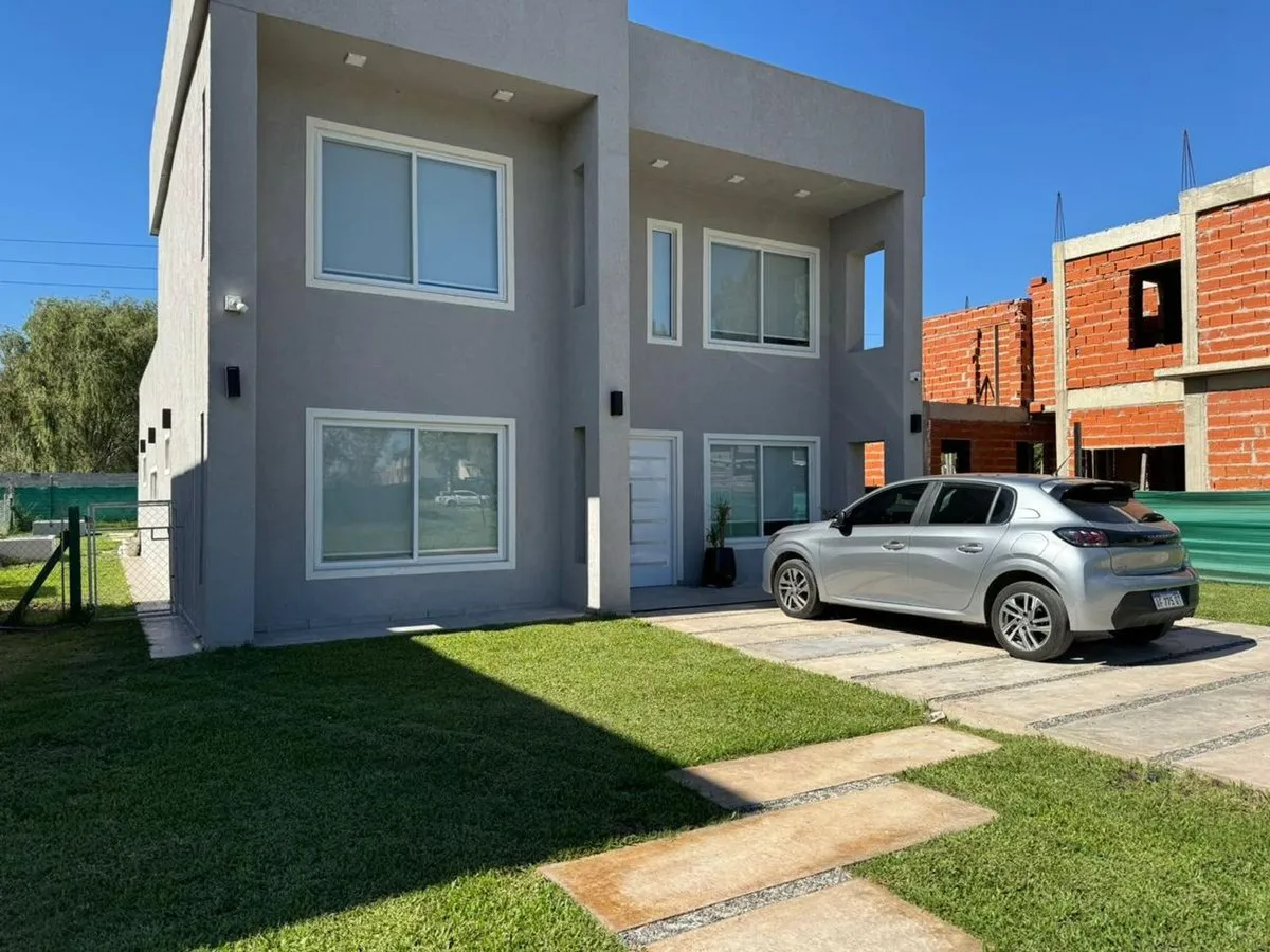 Casa en Avenida General San Martín 9100