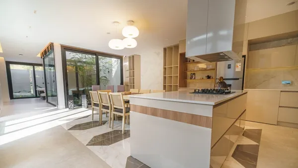 Casa en Ombú 4000