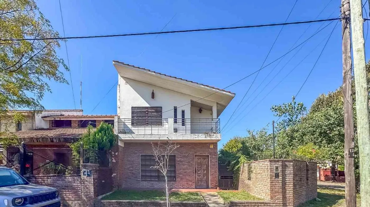 Casa en Provincia de Buenos Aires 1200
