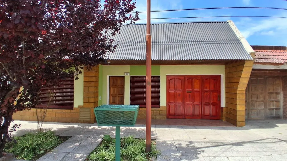 Casa en Liniers 600