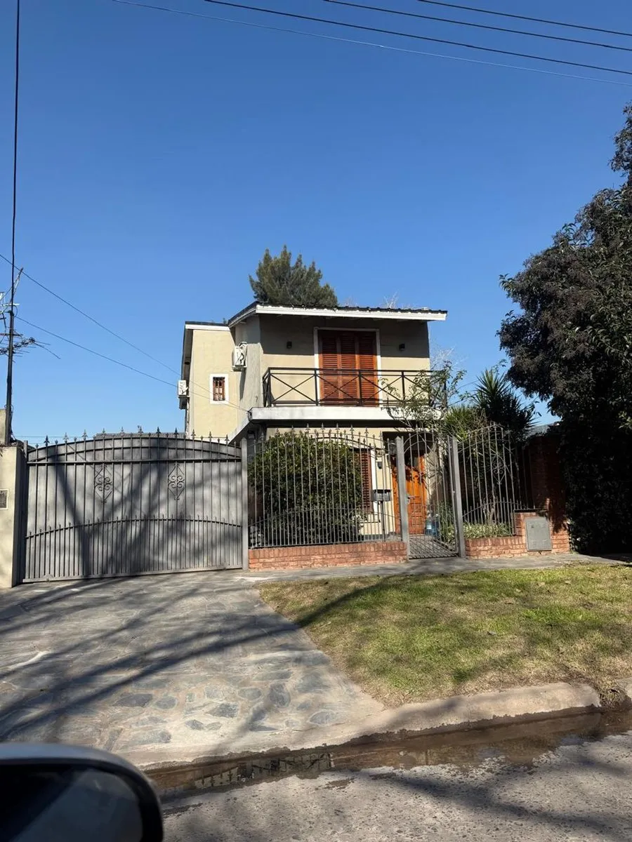 Casa en Los Studs 800