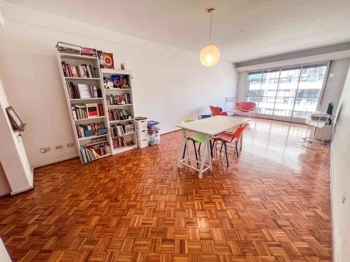 Departamento en Avenida Rivadavia 5300