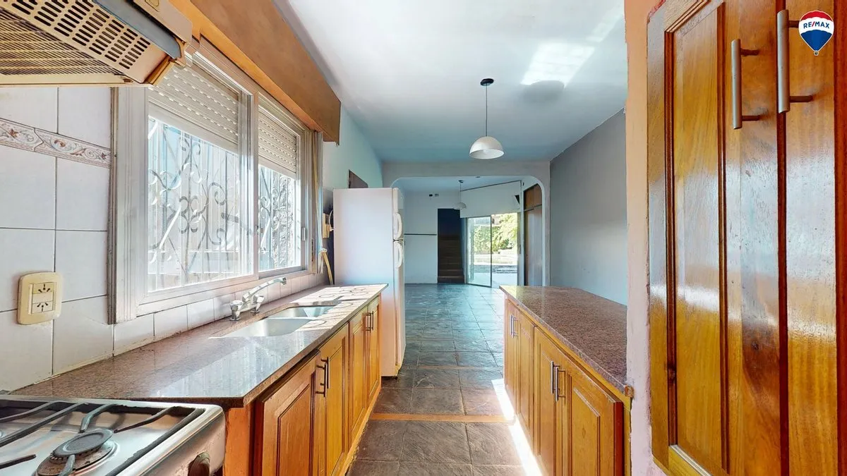 Casa en Albert Schweitzer 4400