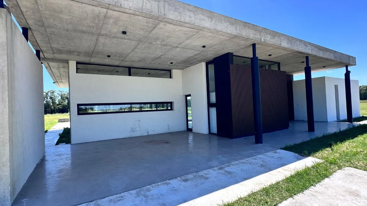 Casa en Av Pereda 0 0