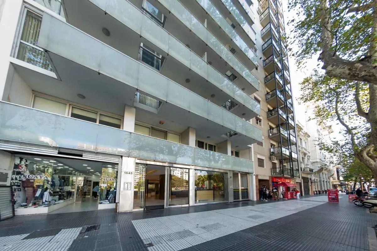 Departamento en Avenida Rivadavia 1500