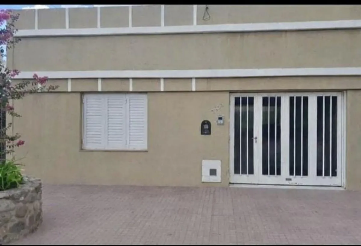 Casa en Libertad 2600