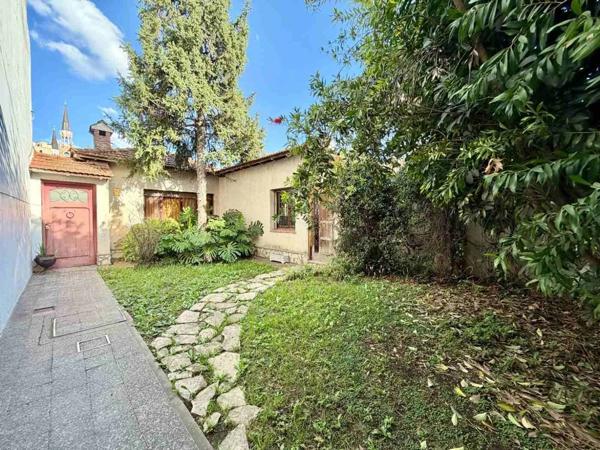 Casa en Doctor Canepa 1600