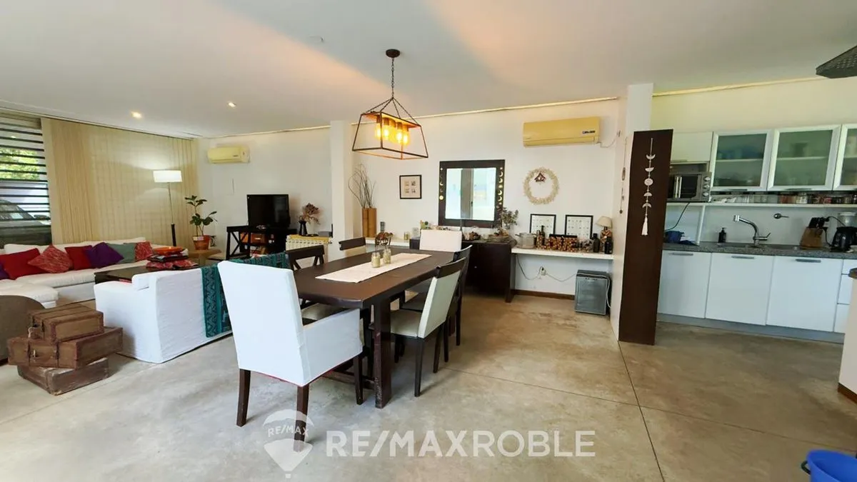 Casa en 15 E/ 474 y 476 0