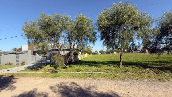 Lote en América 1200