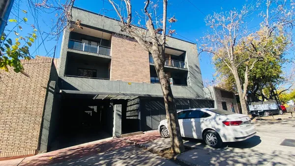 Departamento en Beltrán 200
