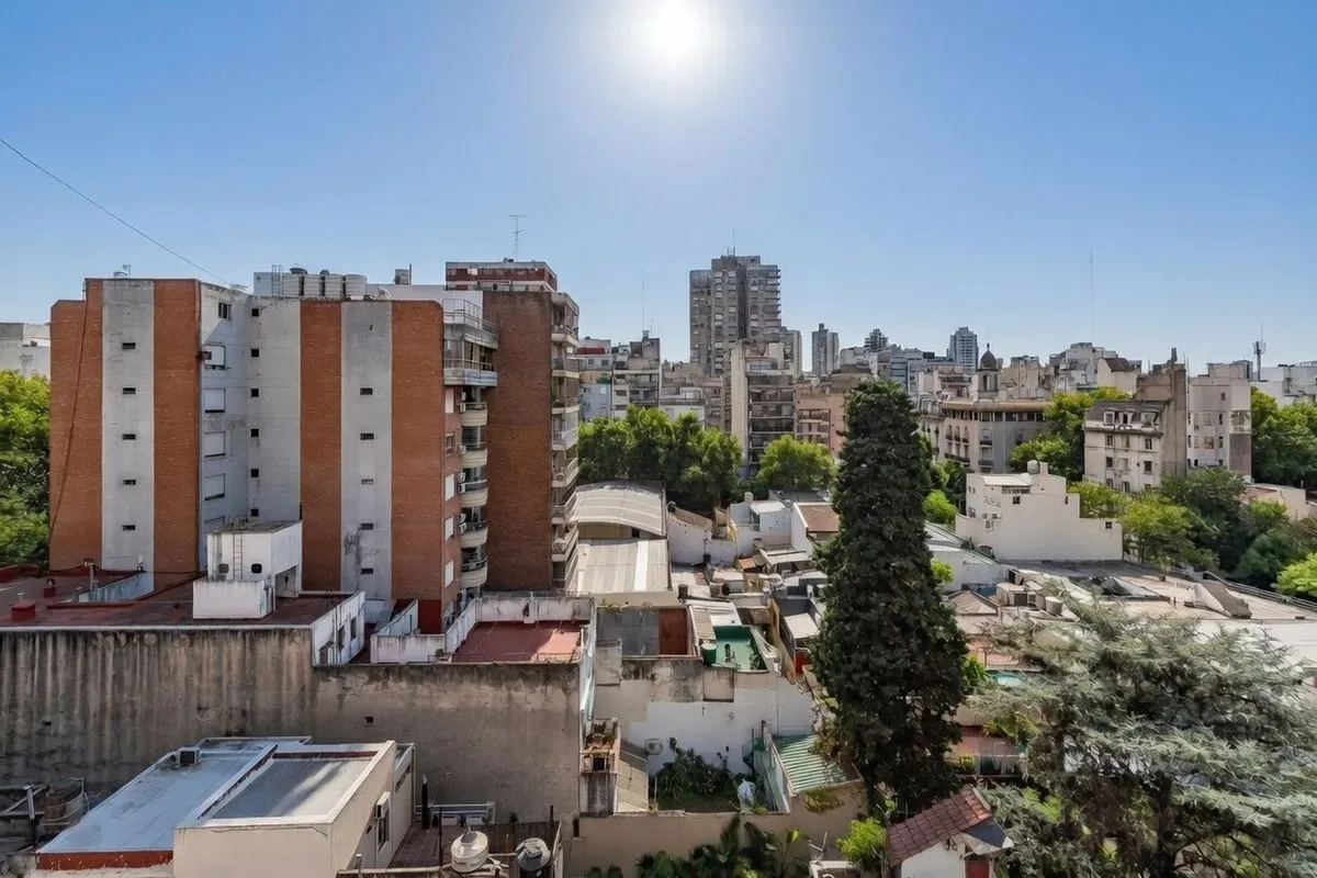 Departamento en Teniente General Juan Domingo Perón 3400