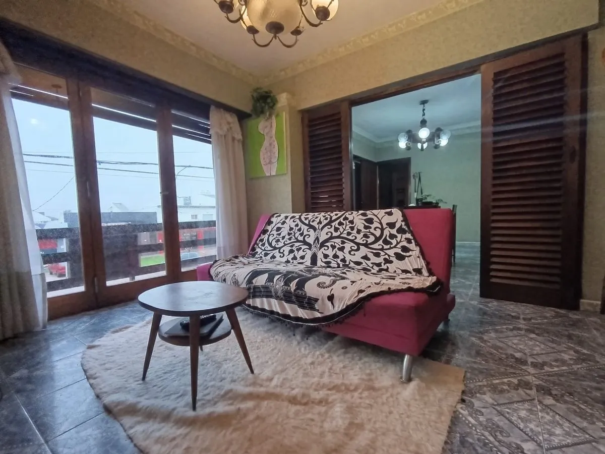 Local Comercial en Avenida Fortunato de la Plaza 5400