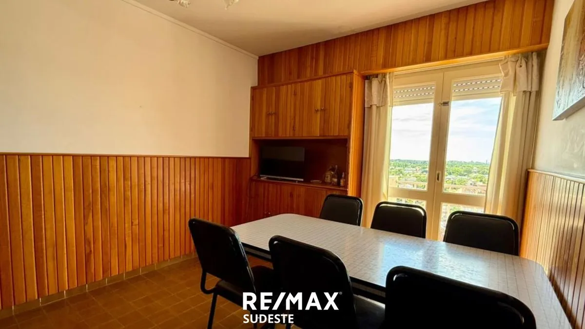 Departamento en Esteban Dufaur 200