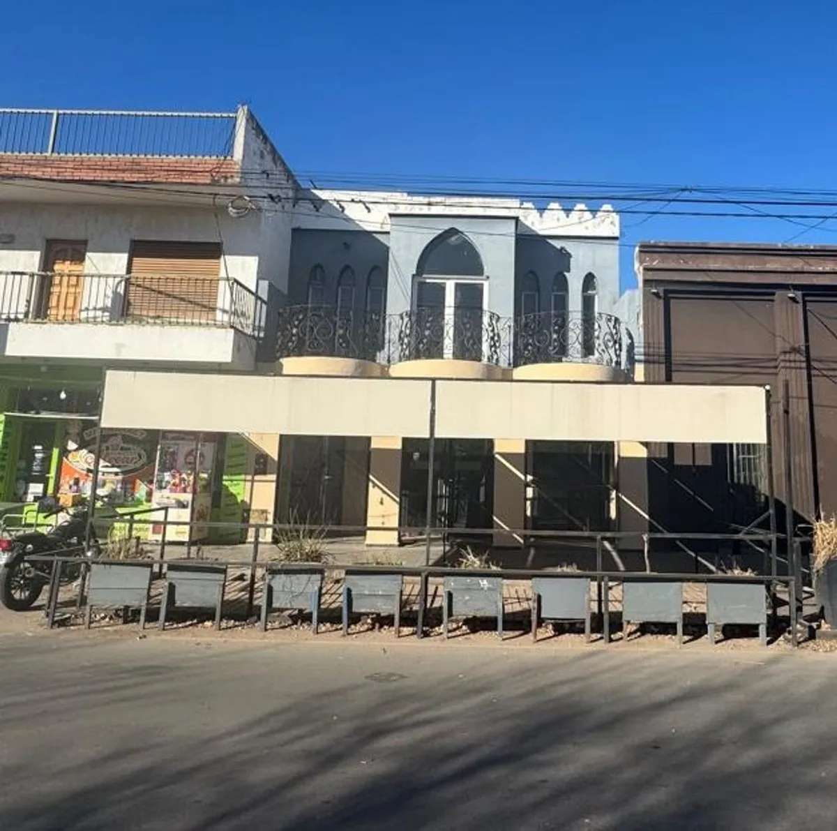 Local Comercial en Marcelo T. de Alvear 0