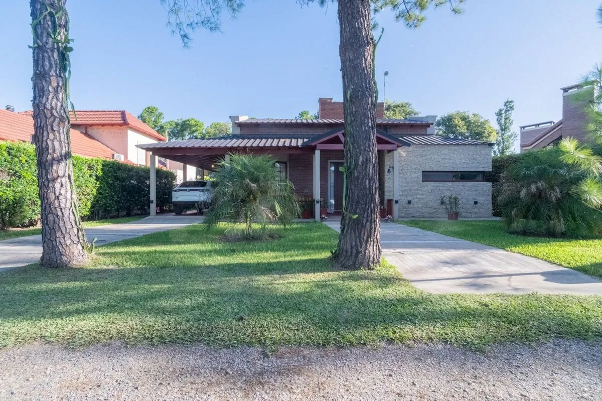 Casa en Colectora Countrys 200