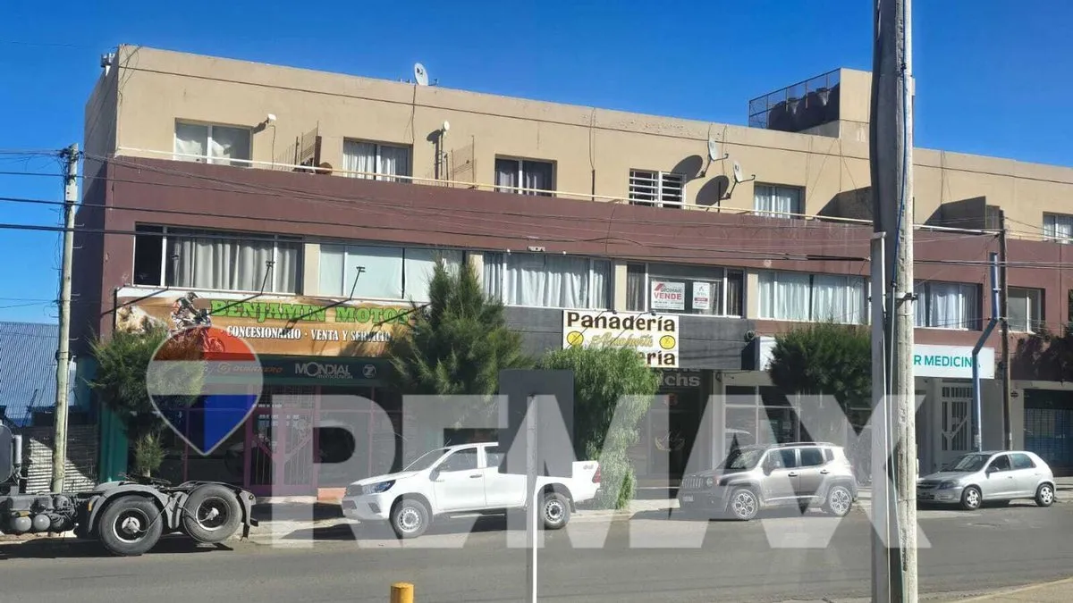 Local Comercial en Avenida Rivadavia 2000