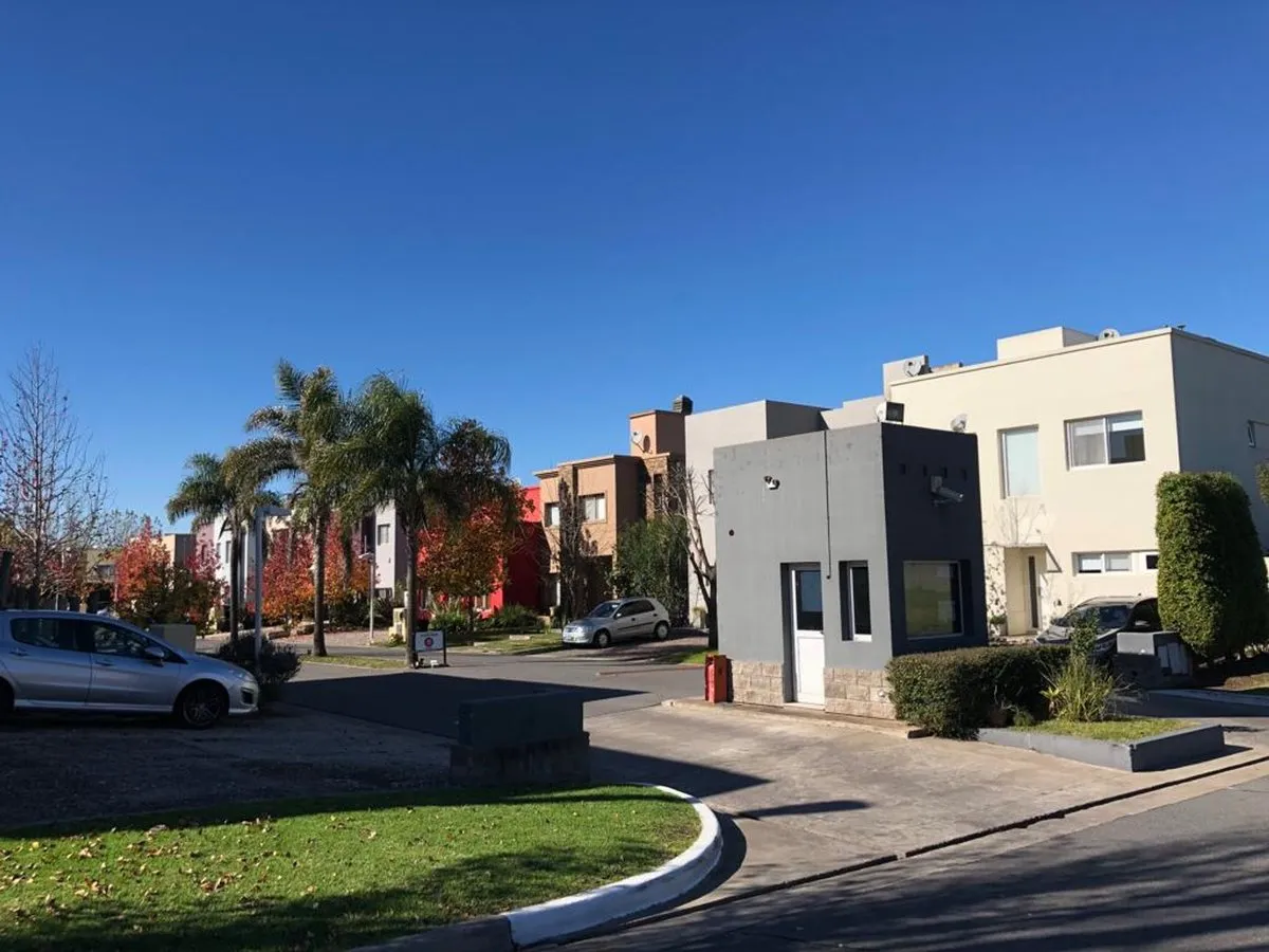 Lote en Rabida y Padre Acevedo S/N