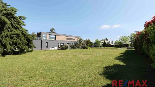 Lote en Los Robles 5900