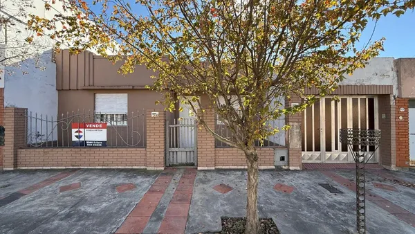 Casa en Juan José Paso 1400