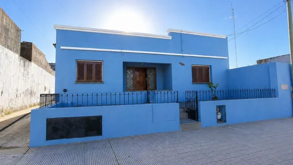 Casa en Avenida 75 2600