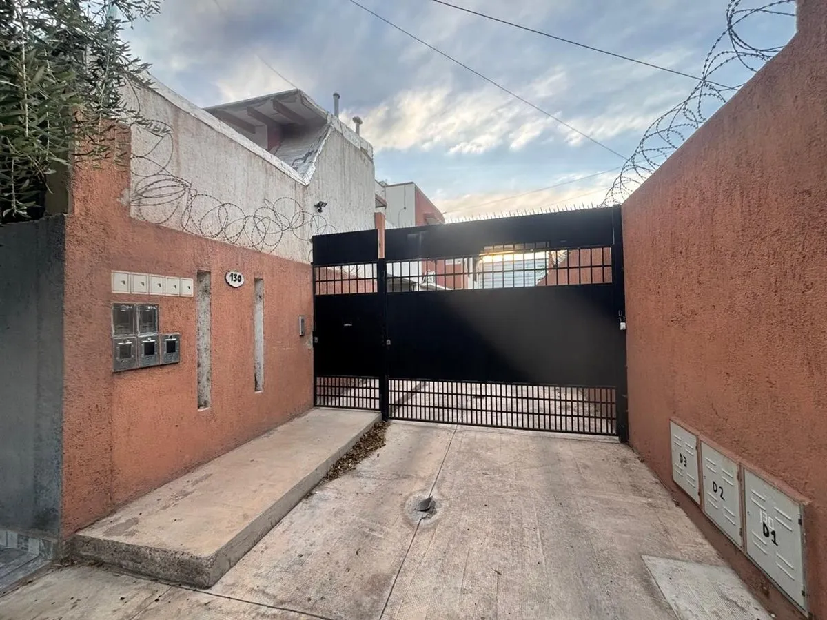 Departamento en López de Gomara 100