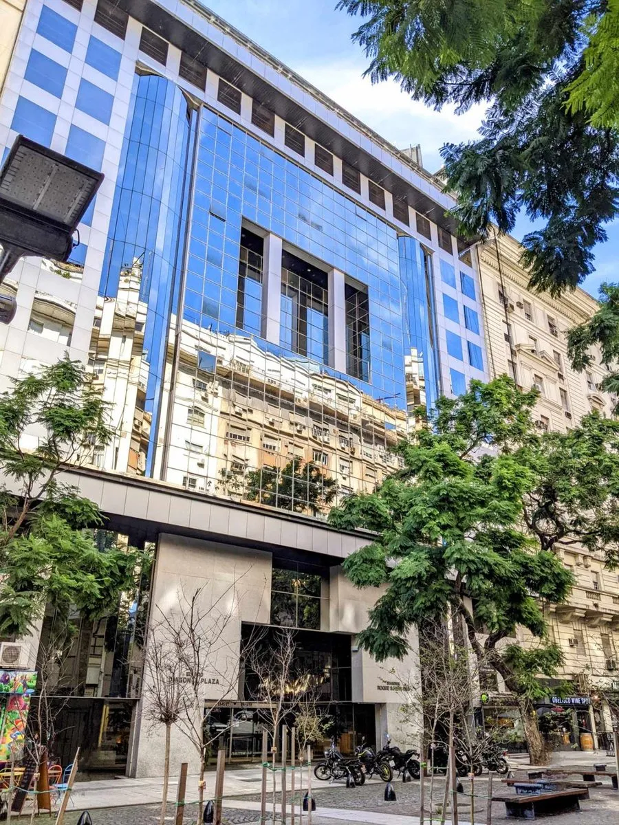 Oficina en Avenida Presidente Roque Sáenz Peña 1100