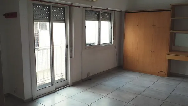 Departamento en Luis María Drago 200