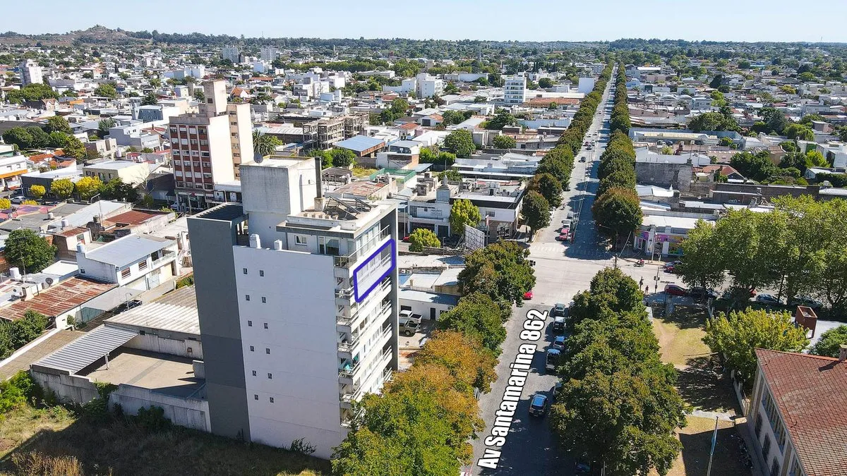 Departamento en Avenida Santamarina 800